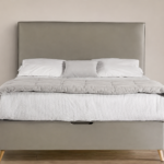 Cabecero BASQUE de Marpe tapizado en beige con diseño liso para dormitorio moderno