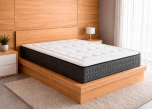 Colchón Step de Basic´s de muelles ensacados sobre base de madera en dormitorio moderno